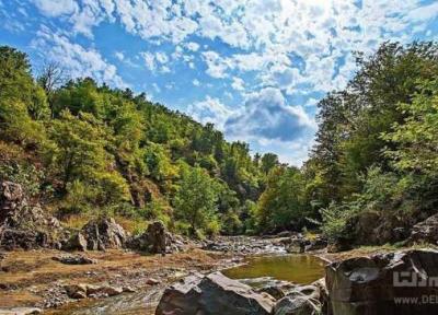یانار بولاغ: چشمه ای که در آن آب سرد و آتش به هم می رسند یانار بولاغ: چشمه ای که در آن آب سرد و آتش به هم می رسند