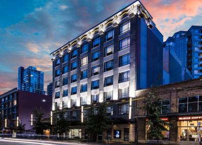 راهنمای انتخاب هتل های لوکس ونکوور: اقامتی بی نظیر در قلب شهر شیشه ای راهنمای انتخاب هتل های لوکس ونکوور: اقامتی بی نظیر در قلب شهر شیشه ای